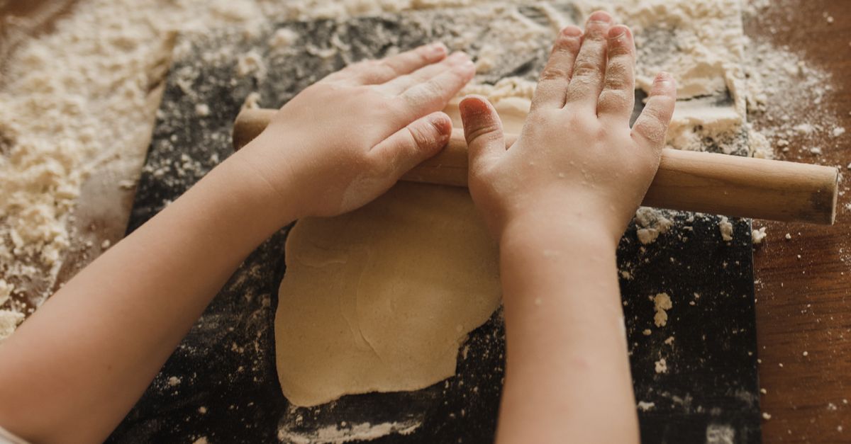Pâte brisée qui rétrécit à la cuisson : comprendre pourquoi et comment l'éviter